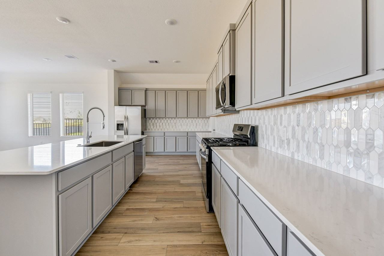 2517 Seneca Lake Dr #1 - Photo 4 of 17
