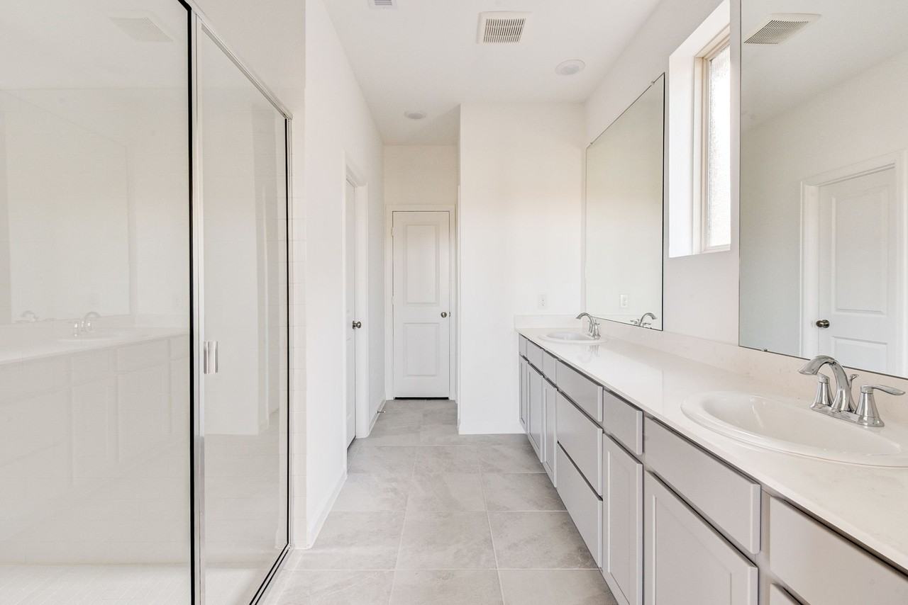 2517 Seneca Lake Dr #1 - Photo 6 of 17