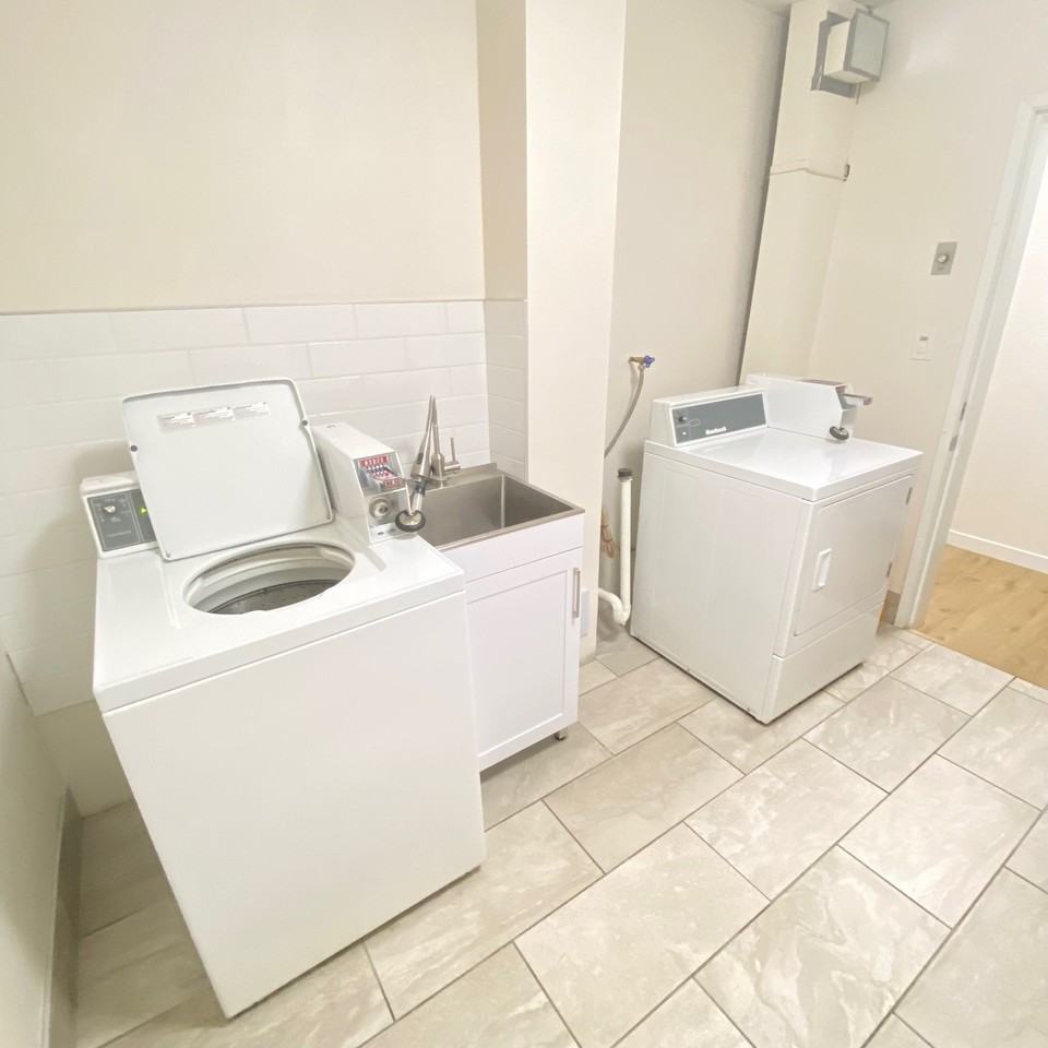 Mapleview Place - Photo 6 of 18
