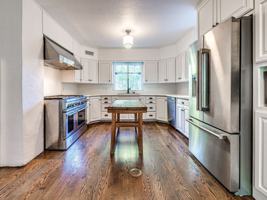 featured image of 836 Nw 39th St #1