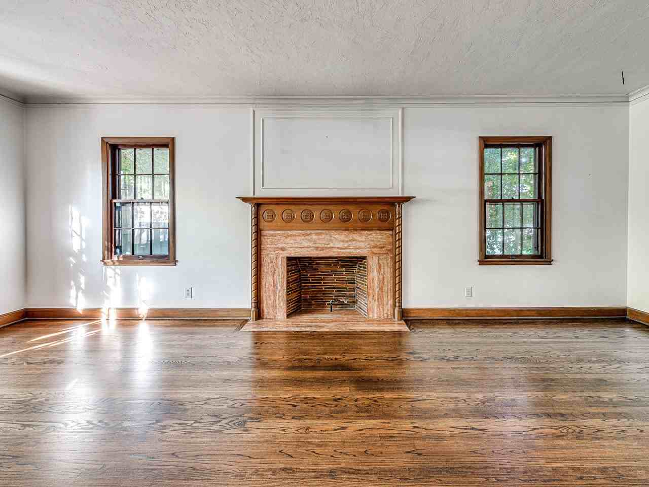 836 Nw 39th St #1 - Photo 5 of 50