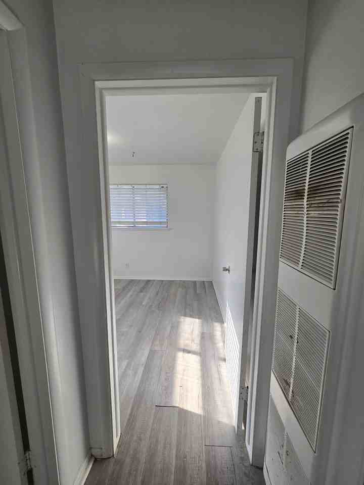 1070 Mckinley Ave #13 - Photo 7 of 30