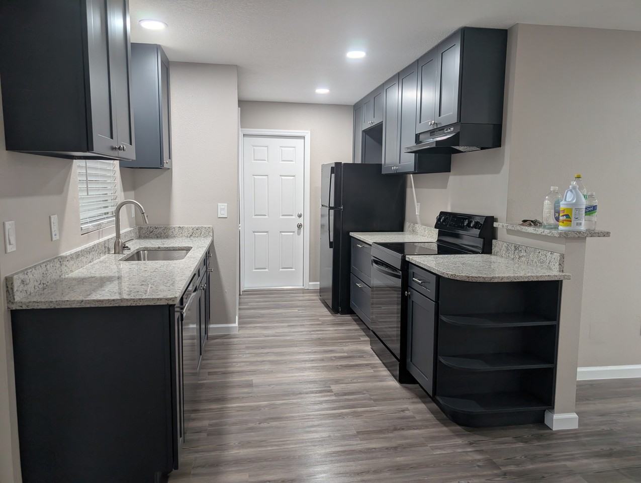 26 W Spruce St #26 - Photo 4 of 11