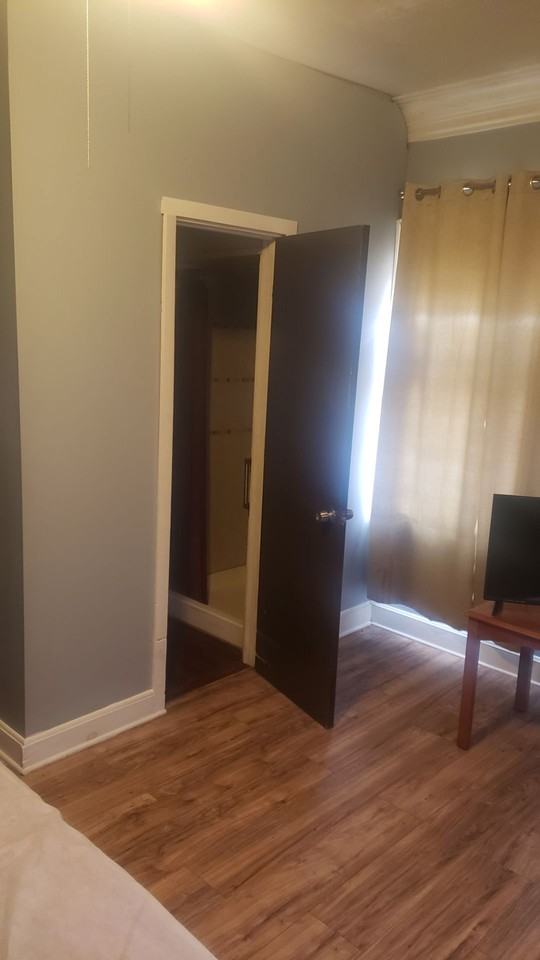 11918 Phillips Avenue - Photo 4 of 20
