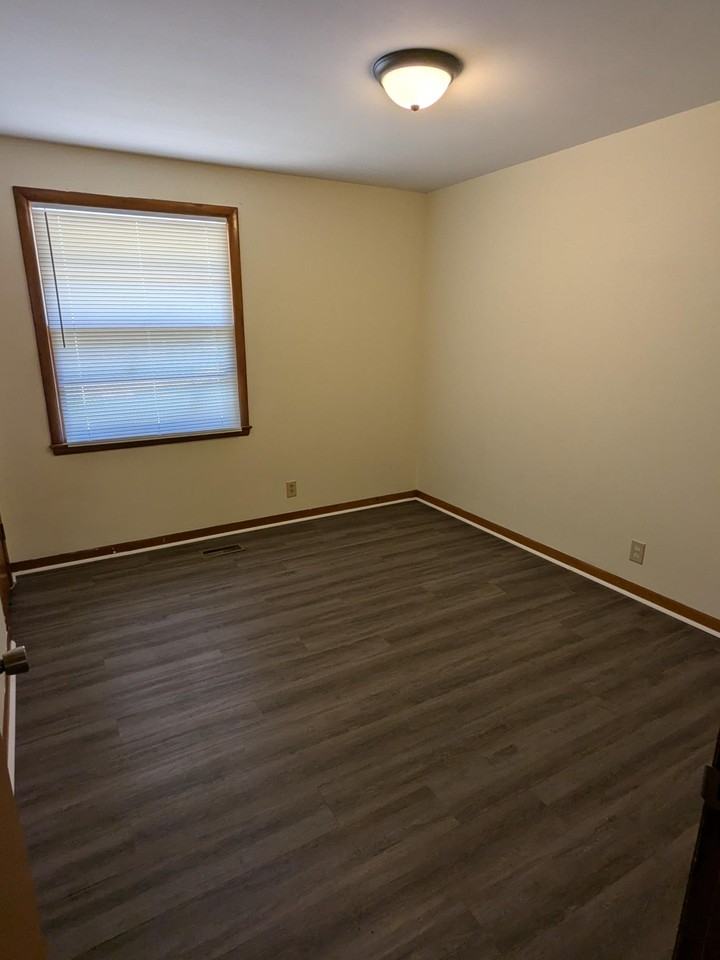 117 Delft Dr #1 - Photo 3 of 5