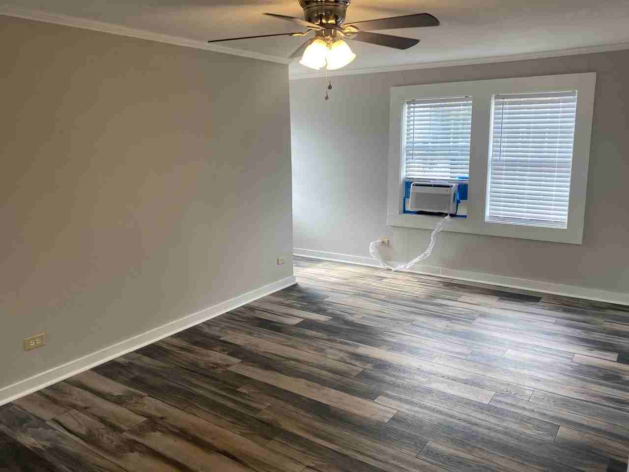 810 1/2 Wood St #1 - Photo 4 of 12