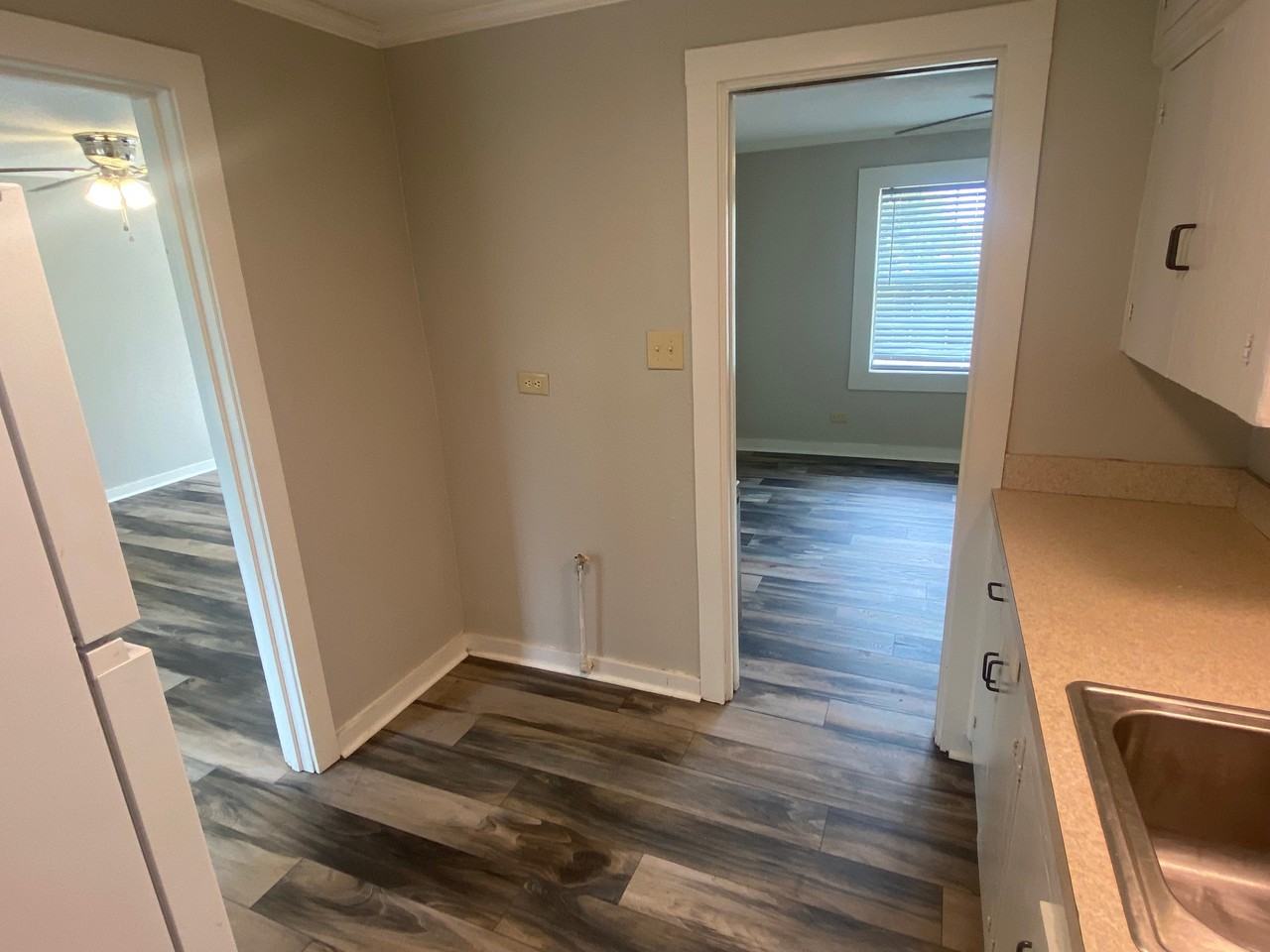 810 1/2 Wood St #1 - Photo 5 of 12