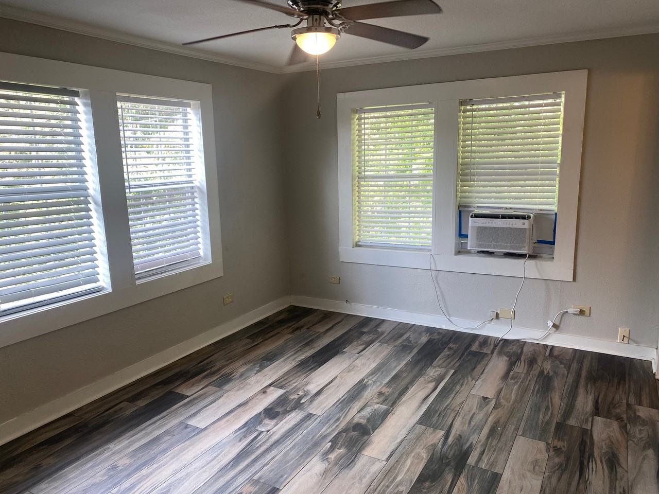 810 1/2 Wood St #1 - Photo 7 of 12