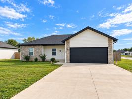 featured image of 134 W Ledgestone Dr #1