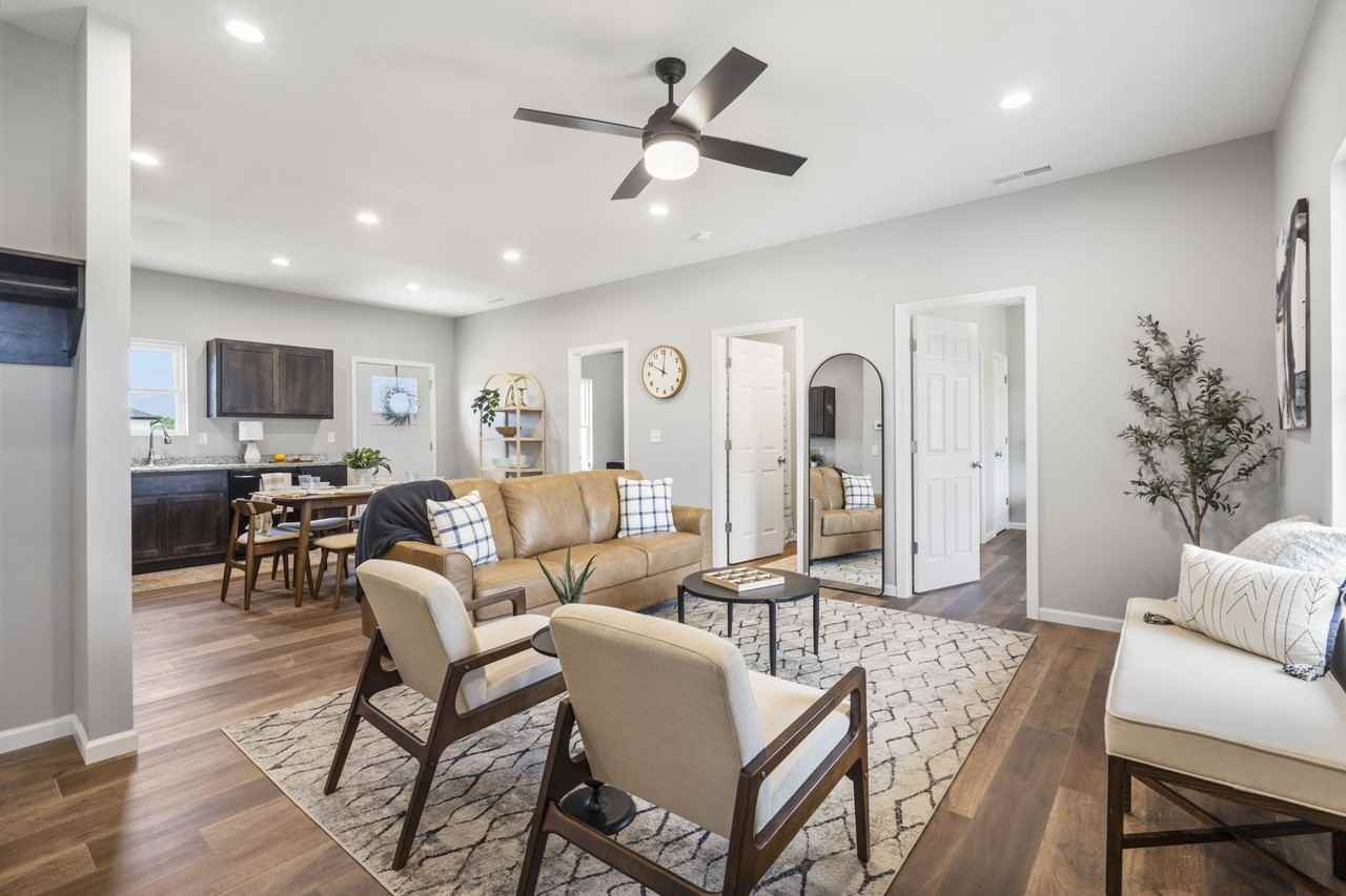 134 W Ledgestone Dr #1 - Photo 6 of 17