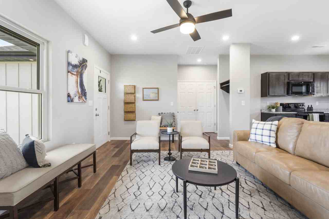 134 W Ledgestone Dr #1 - Photo 7 of 17