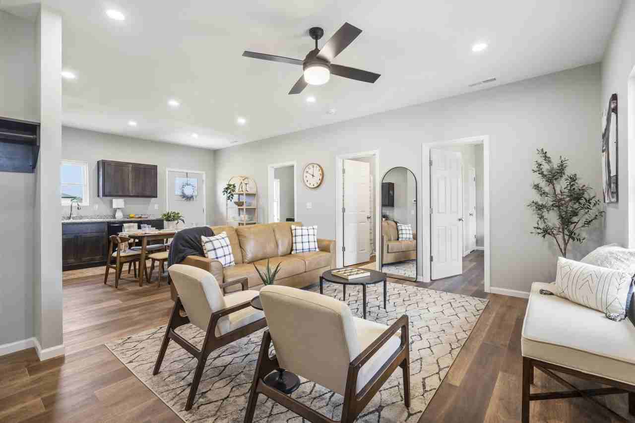 954 Dishman Cir #1 - Photo 6 of 17
