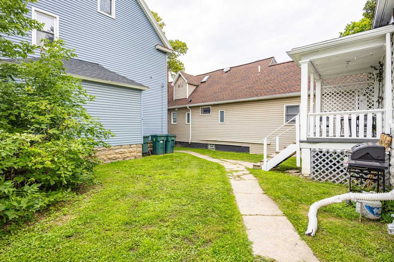 816 Goodman St S Frnt - Photo 3 of 18