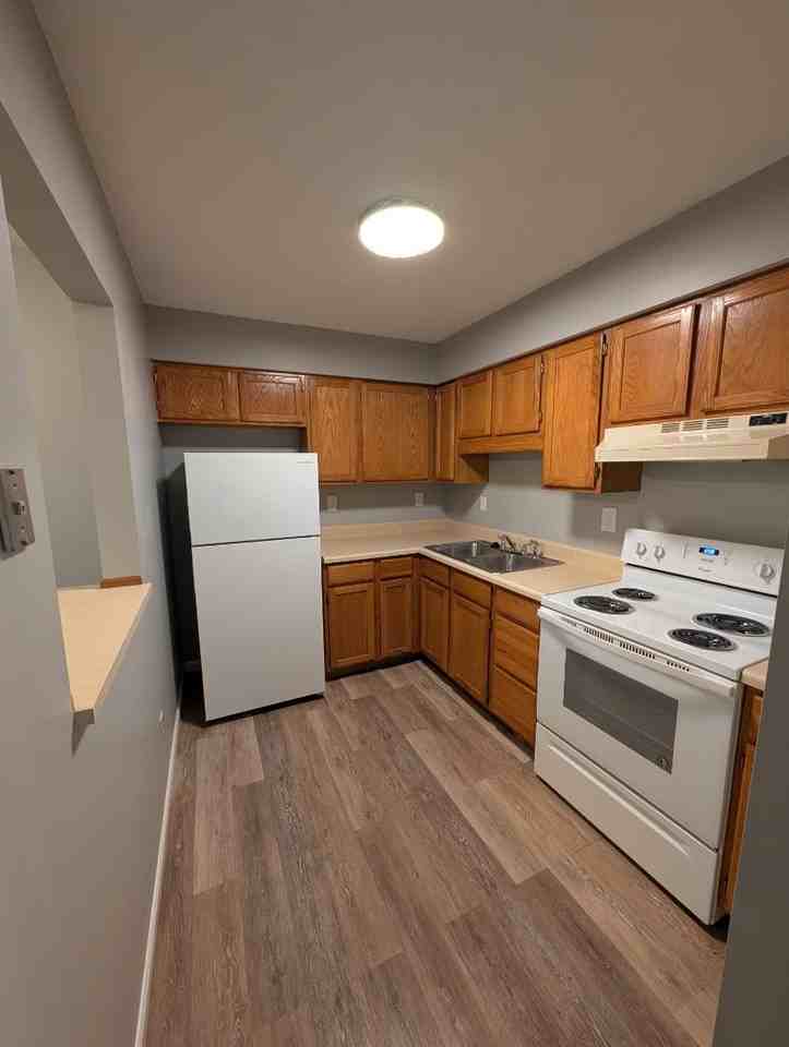 604 North Sixth Street - Photo 7 of 10