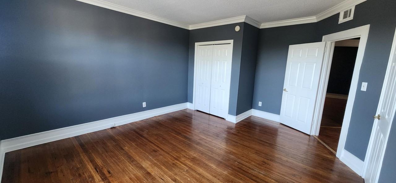 801 E North St - Photo 3 of 20