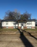 featured image of 202 E Woodlawn St