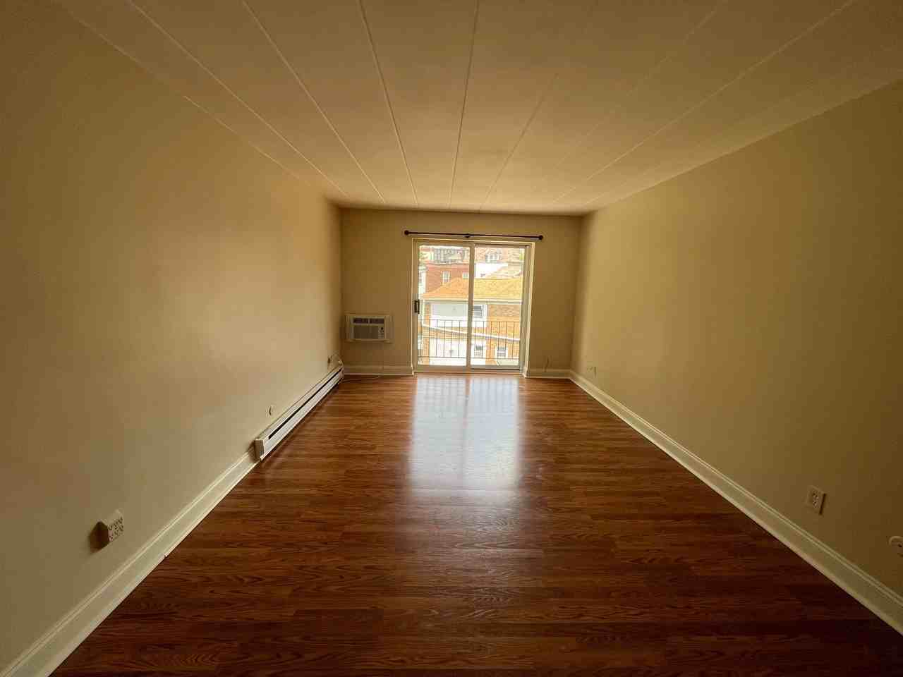 151 Robinson St #34 - Photo 5 of 20