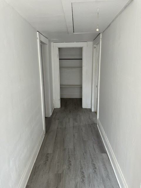 241 W Jackson St #1 - Photo 5 of 26