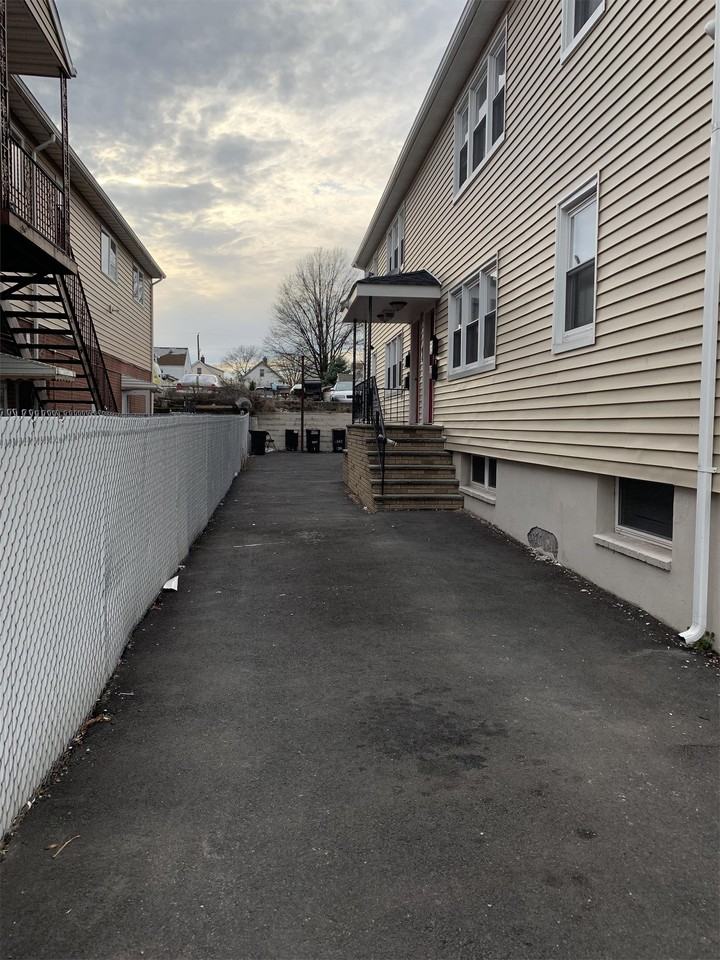 347 Washington Ave #2L - Photo 2 of 27