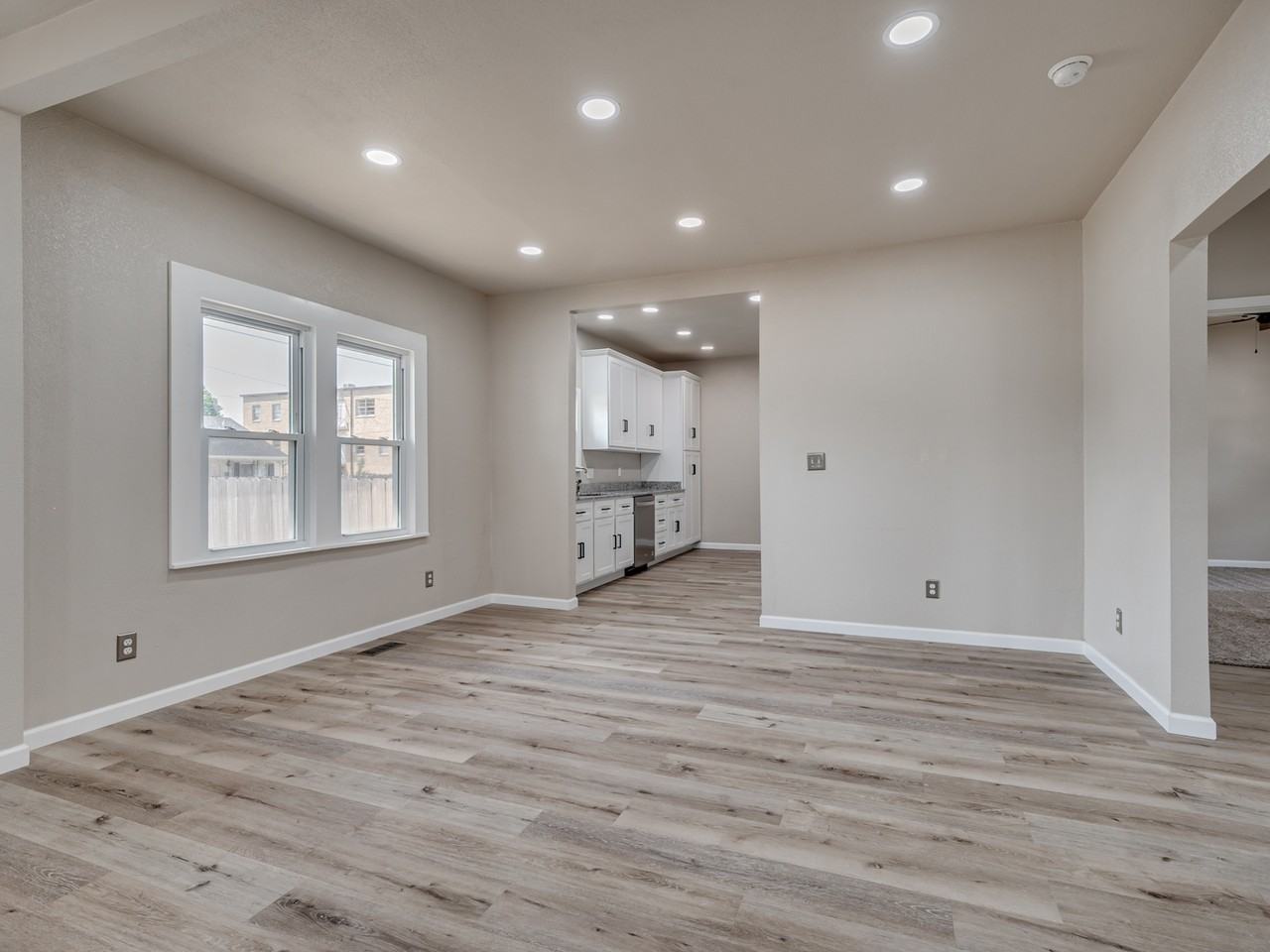 548 W Wood St #1 - Photo 7 of 35