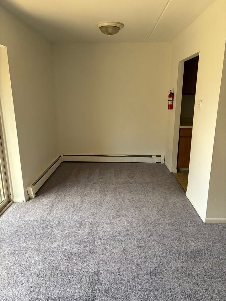 Ash Park Apartments - Photo 2 of 14