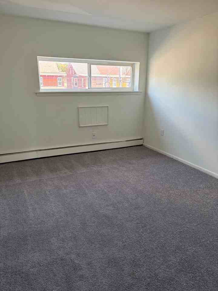 Ash Park Apartments - Photo 4 of 14