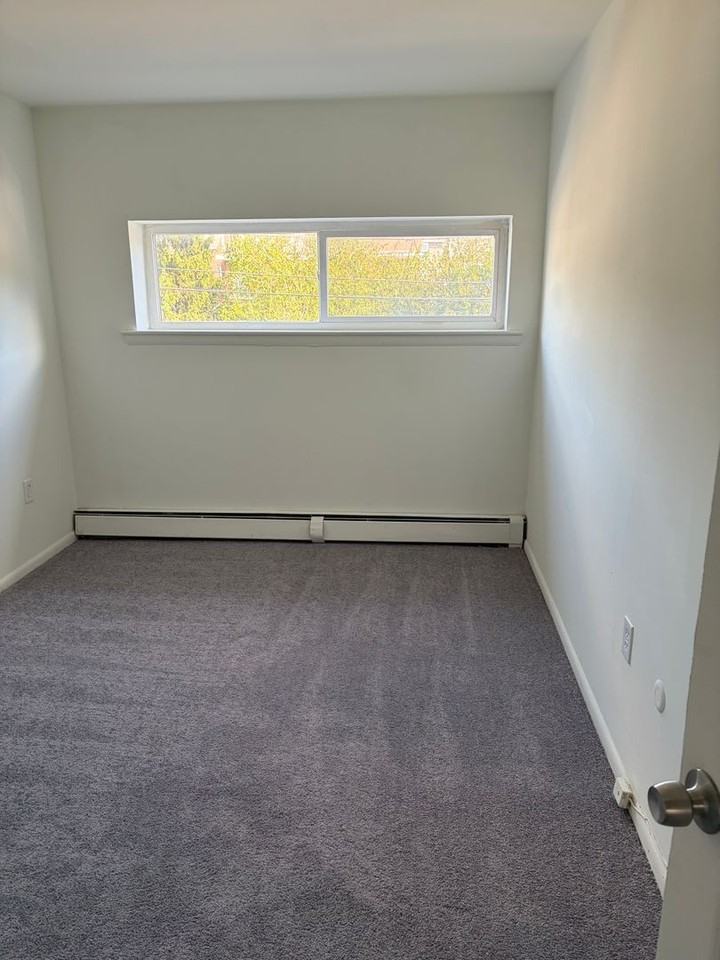 Ash Park Apartments - Photo 5 of 14