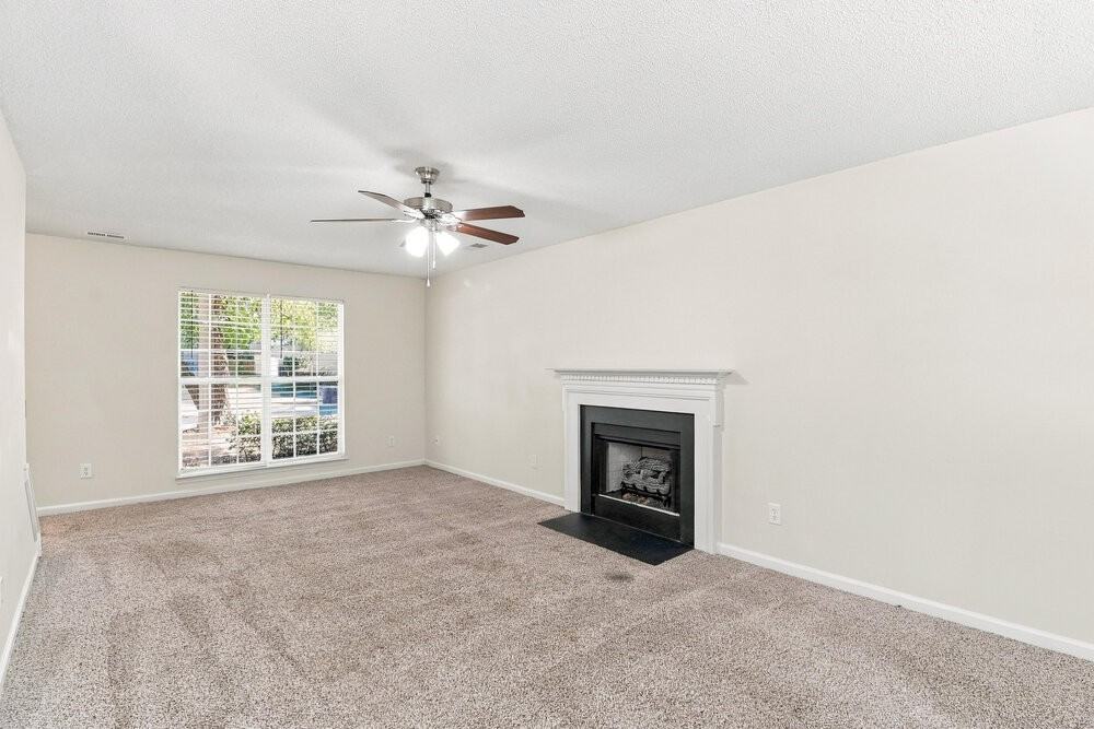 12527 Autumn Blaze Dr - Photo 5 of 17
