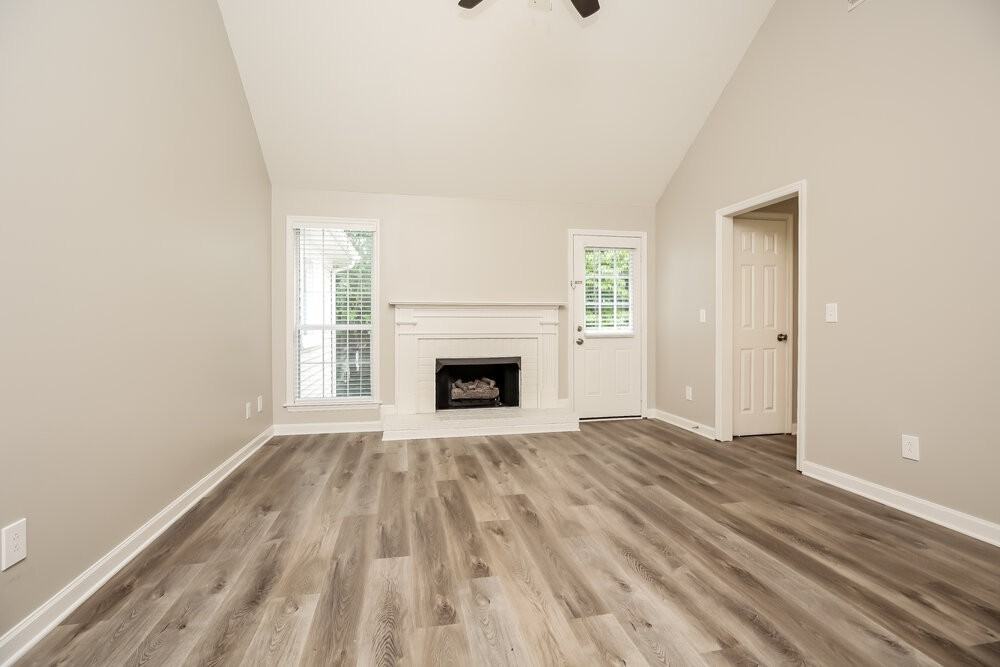 2812 Maple Cir - Photo 3 of 16