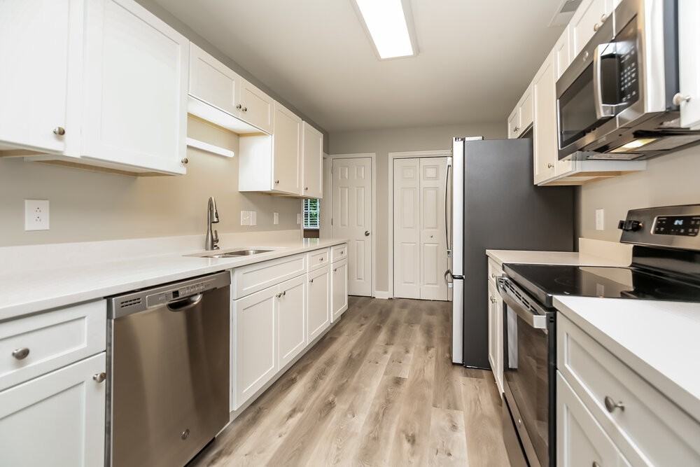 2812 Maple Cir - Photo 5 of 16
