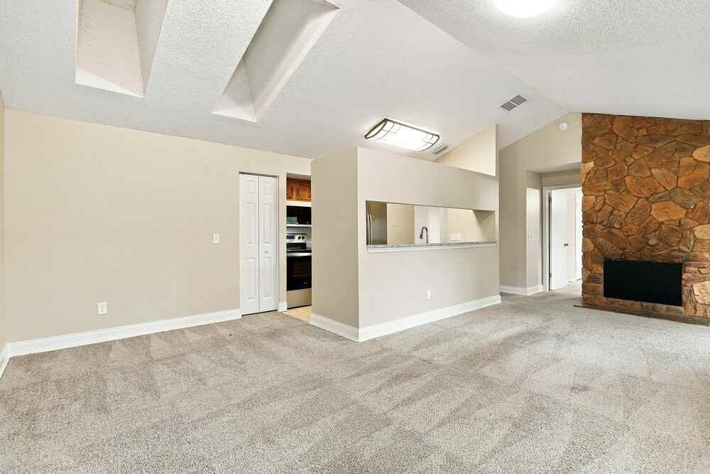 8349 Candlewood Dr W - Photo 6 of 16