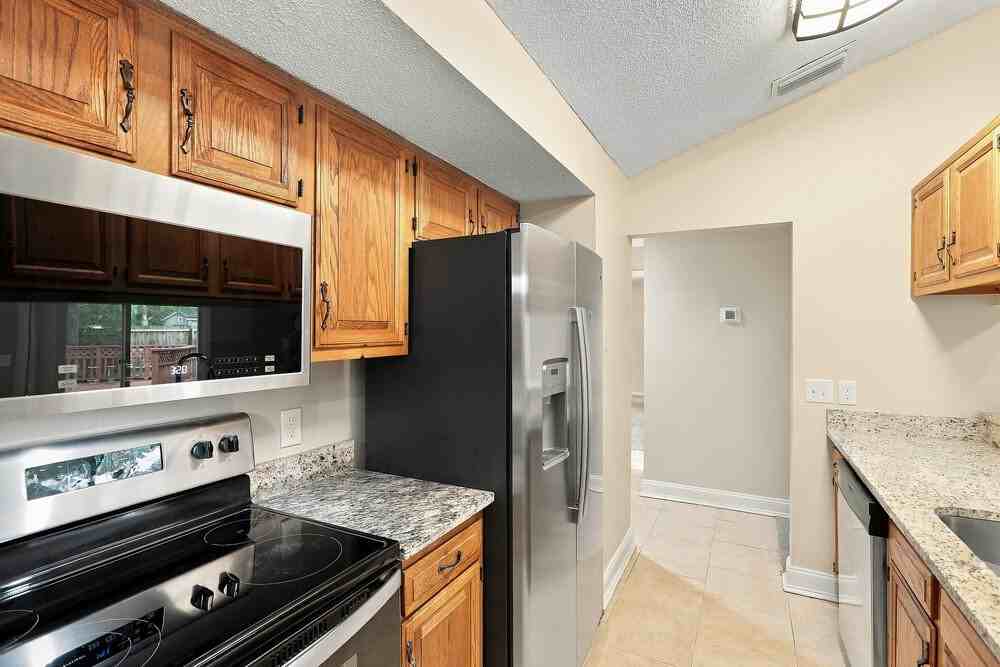 8349 Candlewood Dr W - Photo 7 of 16