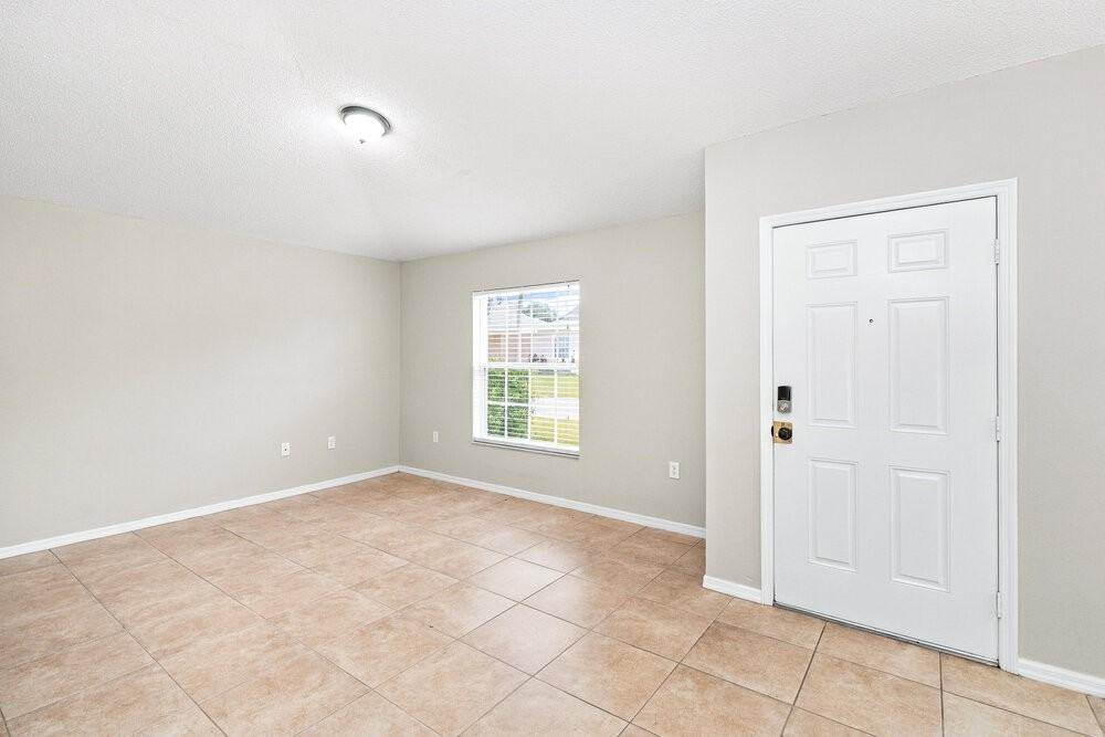 505 Reddicks Cir - Photo 4 of 16