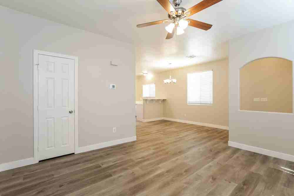 4090 Sparrow Rock St - Photo 5 of 17