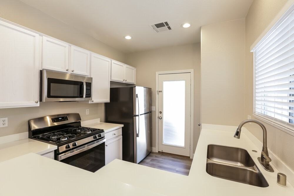 4090 Sparrow Rock St - Photo 7 of 17