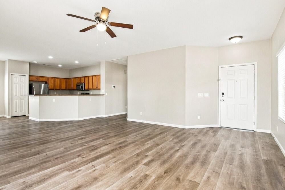 514 W Mountain View Dr - Photo 3 of 16