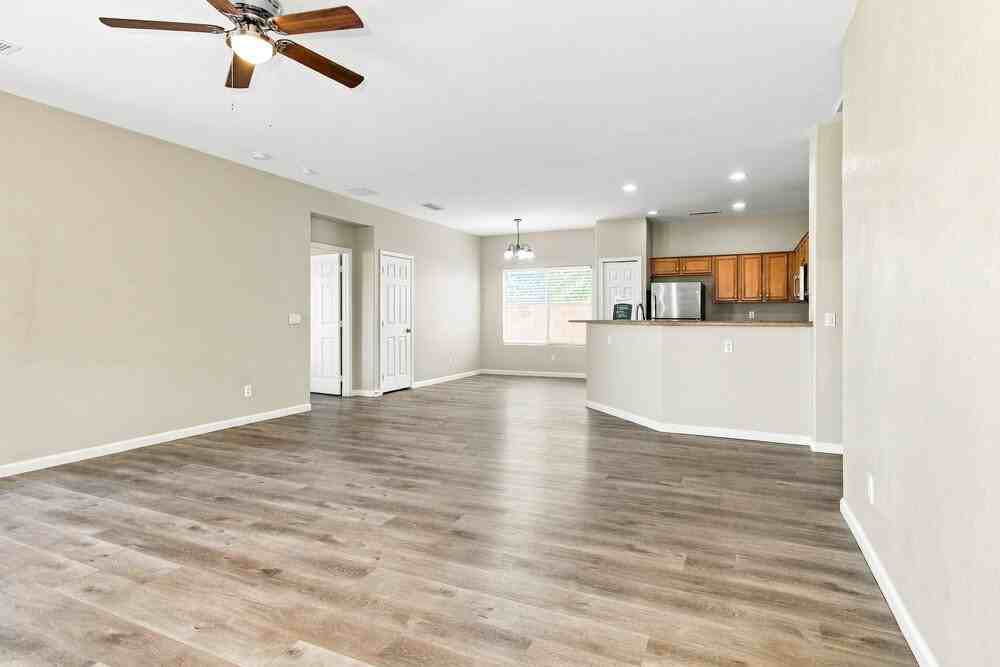514 W Mountain View Dr - Photo 4 of 16