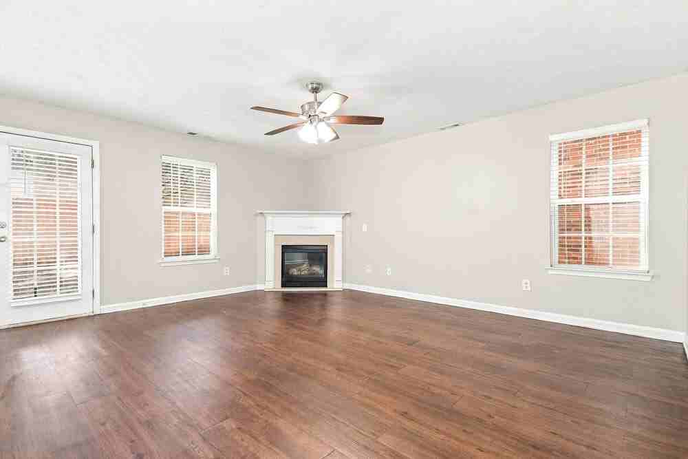 161 Rankin Cir - Photo 4 of 17