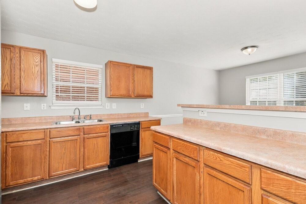 161 Rankin Cir - Photo 7 of 17
