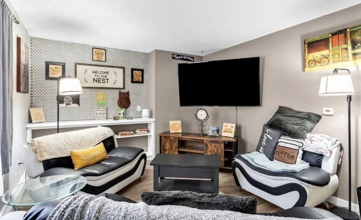 230 Greenwood Ave #2 - Photo 5 of 29