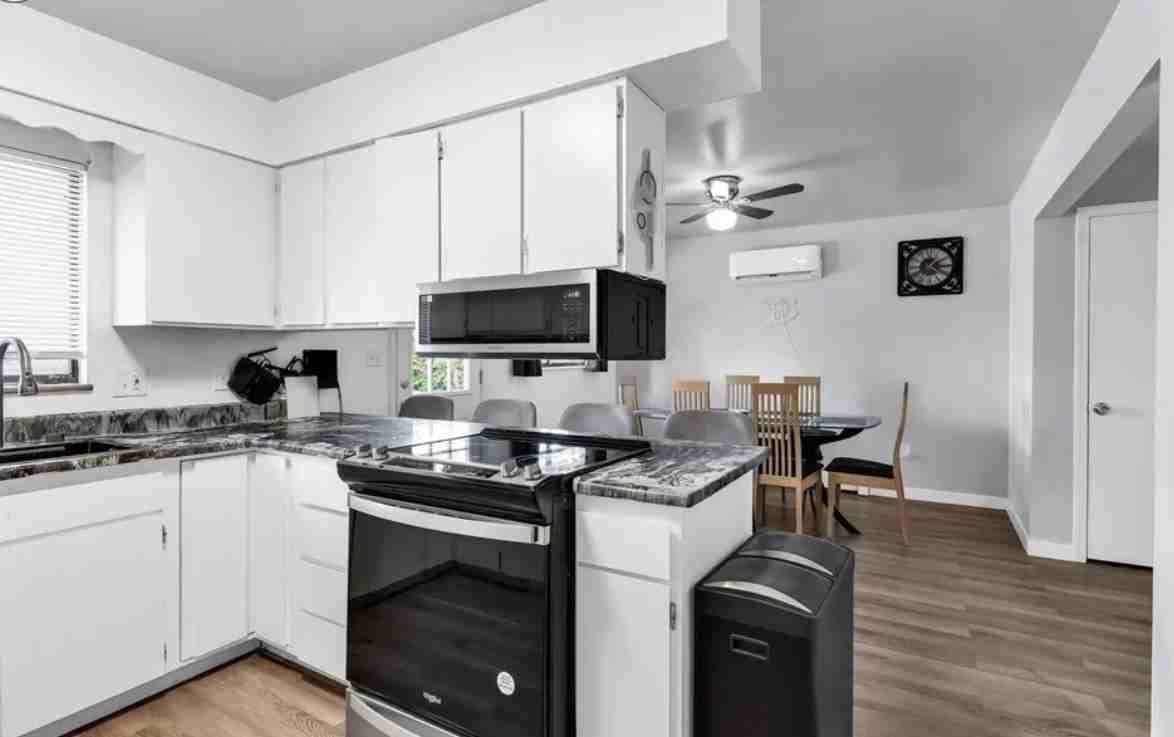 230 Greenwood Ave #2 - Photo 7 of 29
