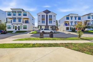 featured image of 2337 Benbrook Blvd #1