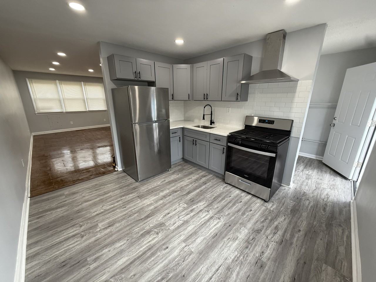 906 Alcyon Dr #1 - Photo 2 of 15