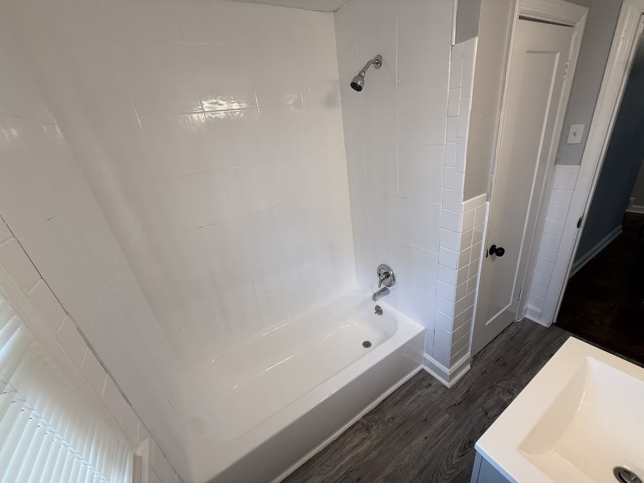 906 Alcyon Dr #1 - Photo 3 of 15