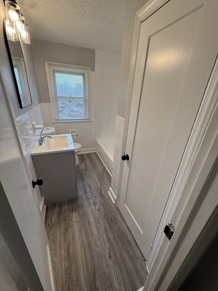 906 Alcyon Dr #1 - Photo 6 of 15