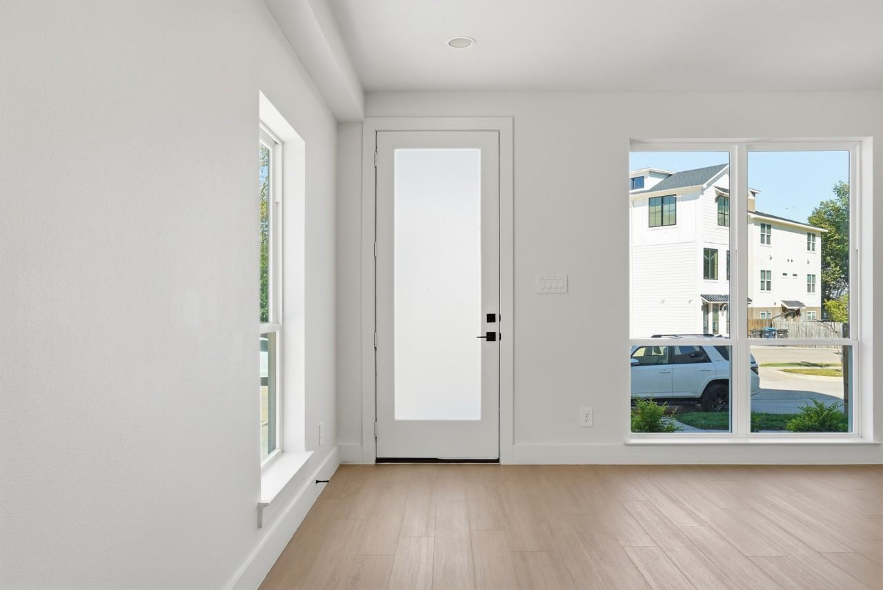 2339 Benbrook Blvd #1 - Photo 6 of 38