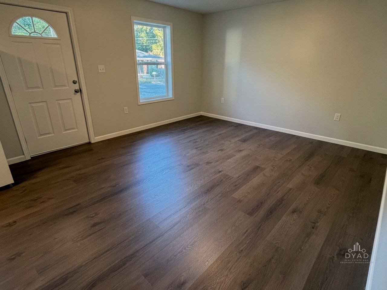 412 N Connell Ave #1 - Photo 3 of 16