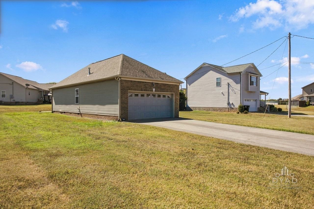 1648 Wellington Dr #1 - Photo 2 of 28