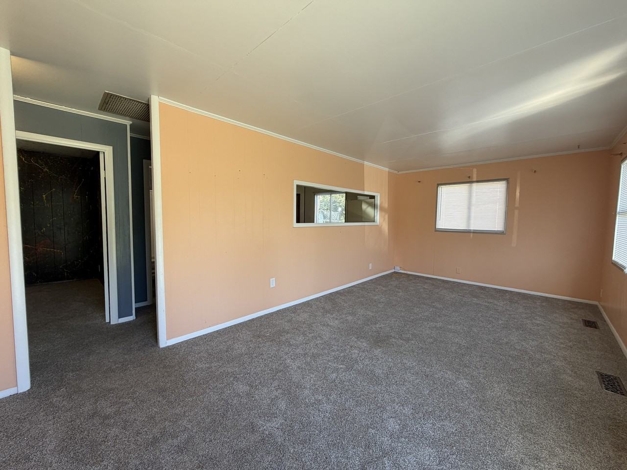 472 Carol Dr #1 - Photo 3 of 12