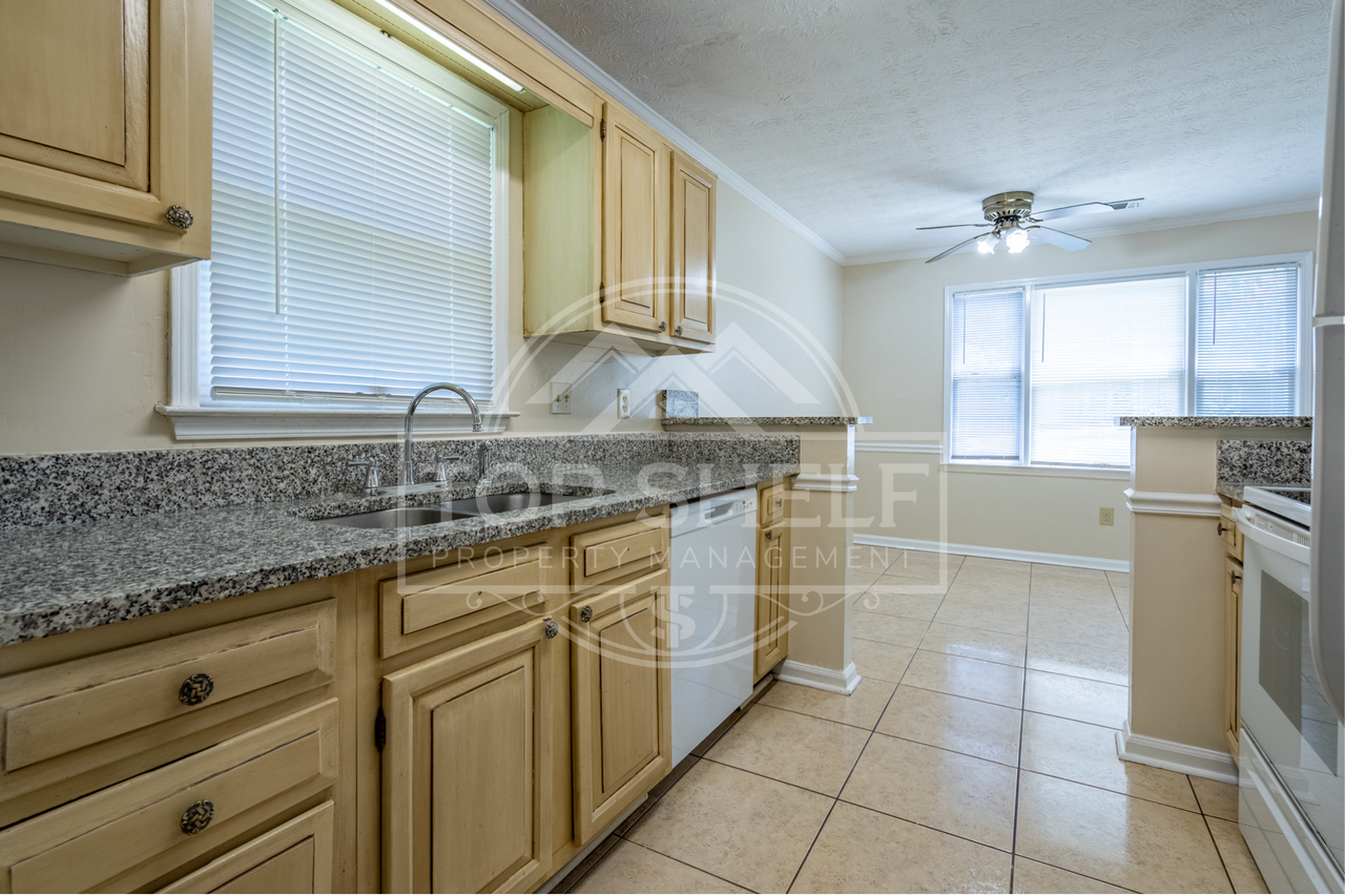 2928 Governors Ct #1 - Photo 5 of 18
